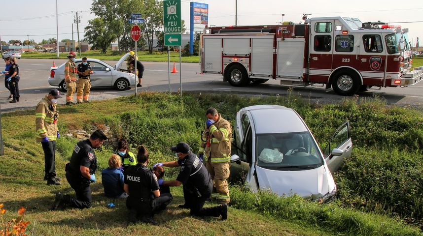 Une collision à trois véhicules fait un blessé à Sainte-Catherine